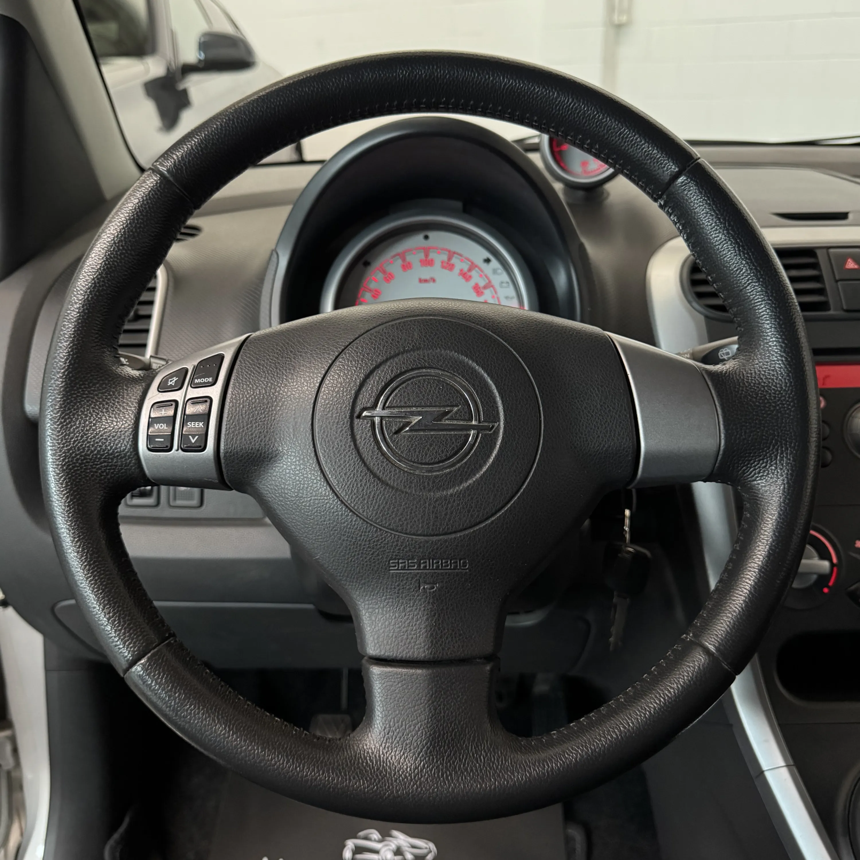 Opel Agila Enjoy 1.2cc 86cv 16V Unico proprietario OK Neopatentati 2010 — foto 15