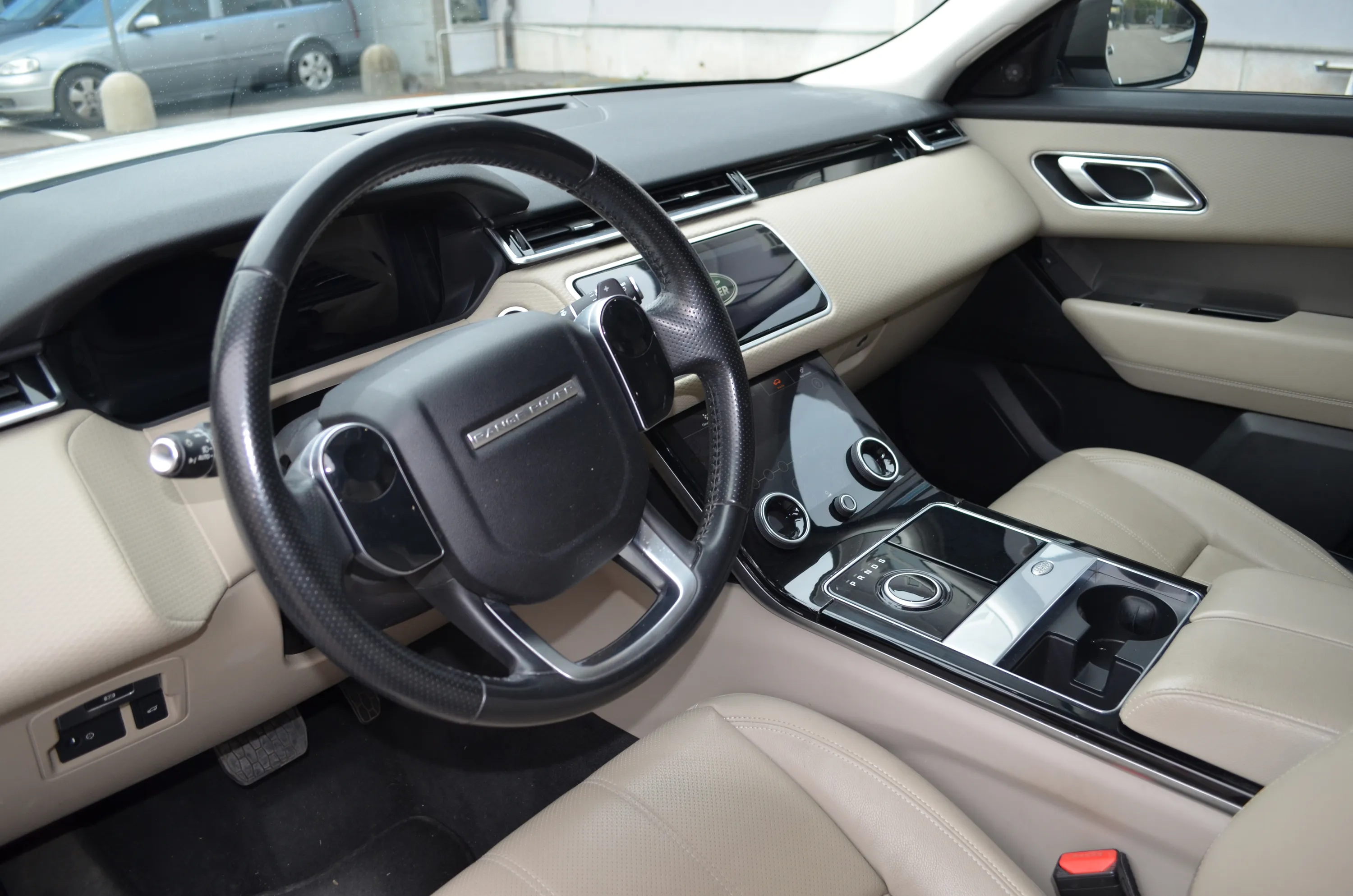 Land Rover Velar 2.0 si4 HSE 250cv cerchi 22" 2017 — foto 33