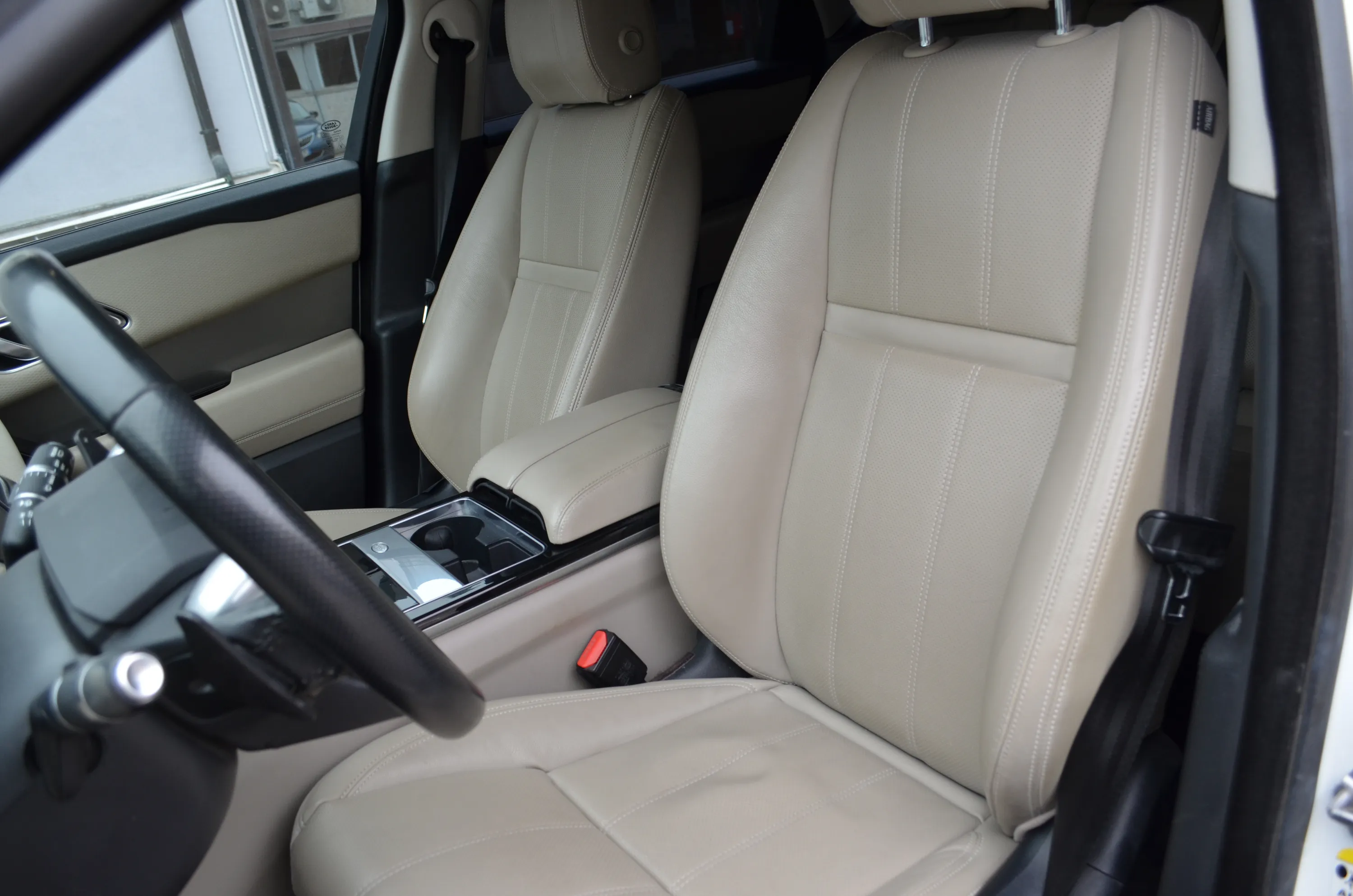 Land Rover Velar 2.0 si4 HSE 250cv cerchi 22" 2017 — foto 32