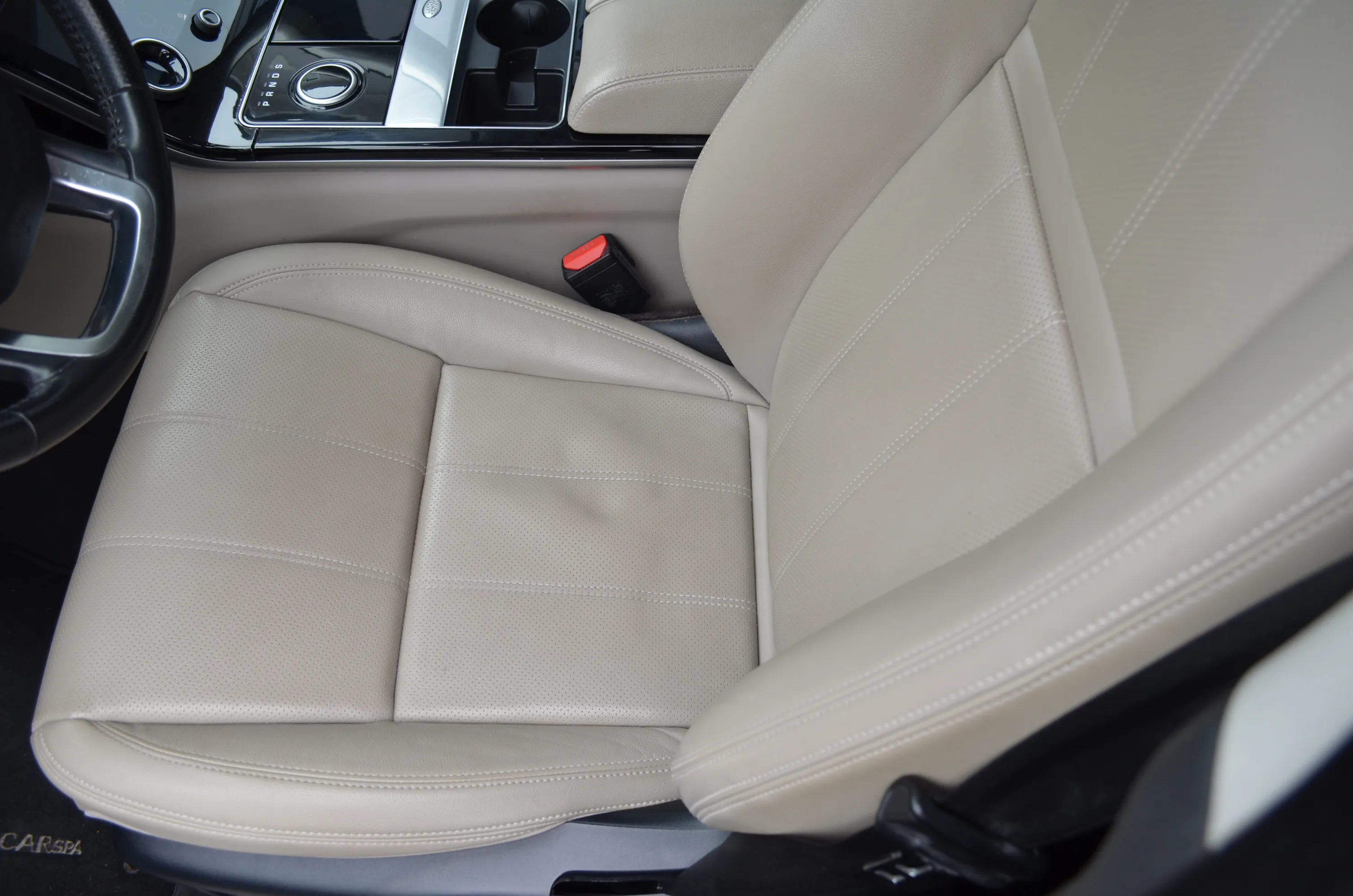 Land Rover Velar 2.0 si4 HSE 250cv cerchi 22" 2017 — foto 31