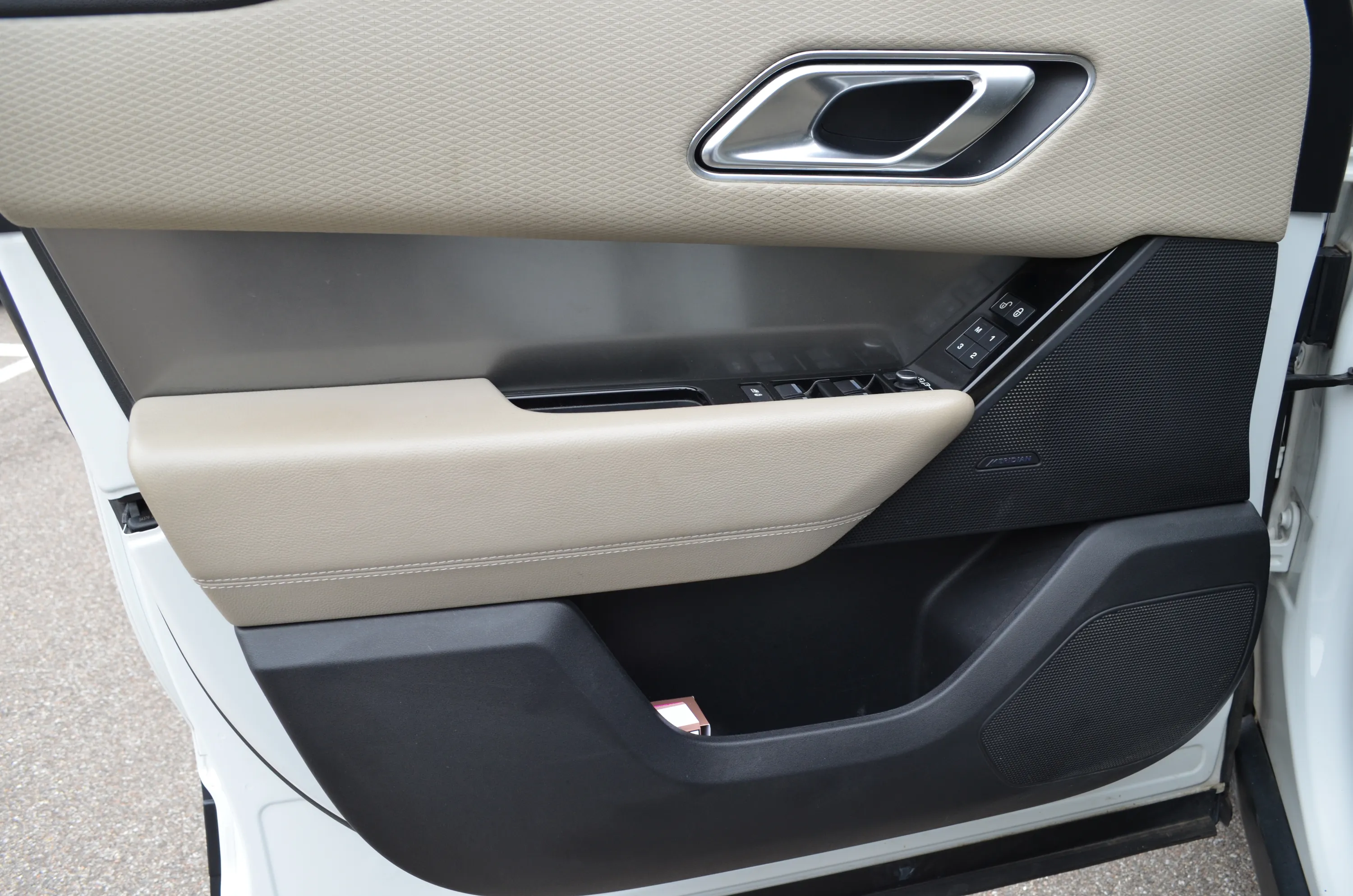 Land Rover Velar 2.0 si4 HSE 250cv cerchi 22" 2017 — foto 36