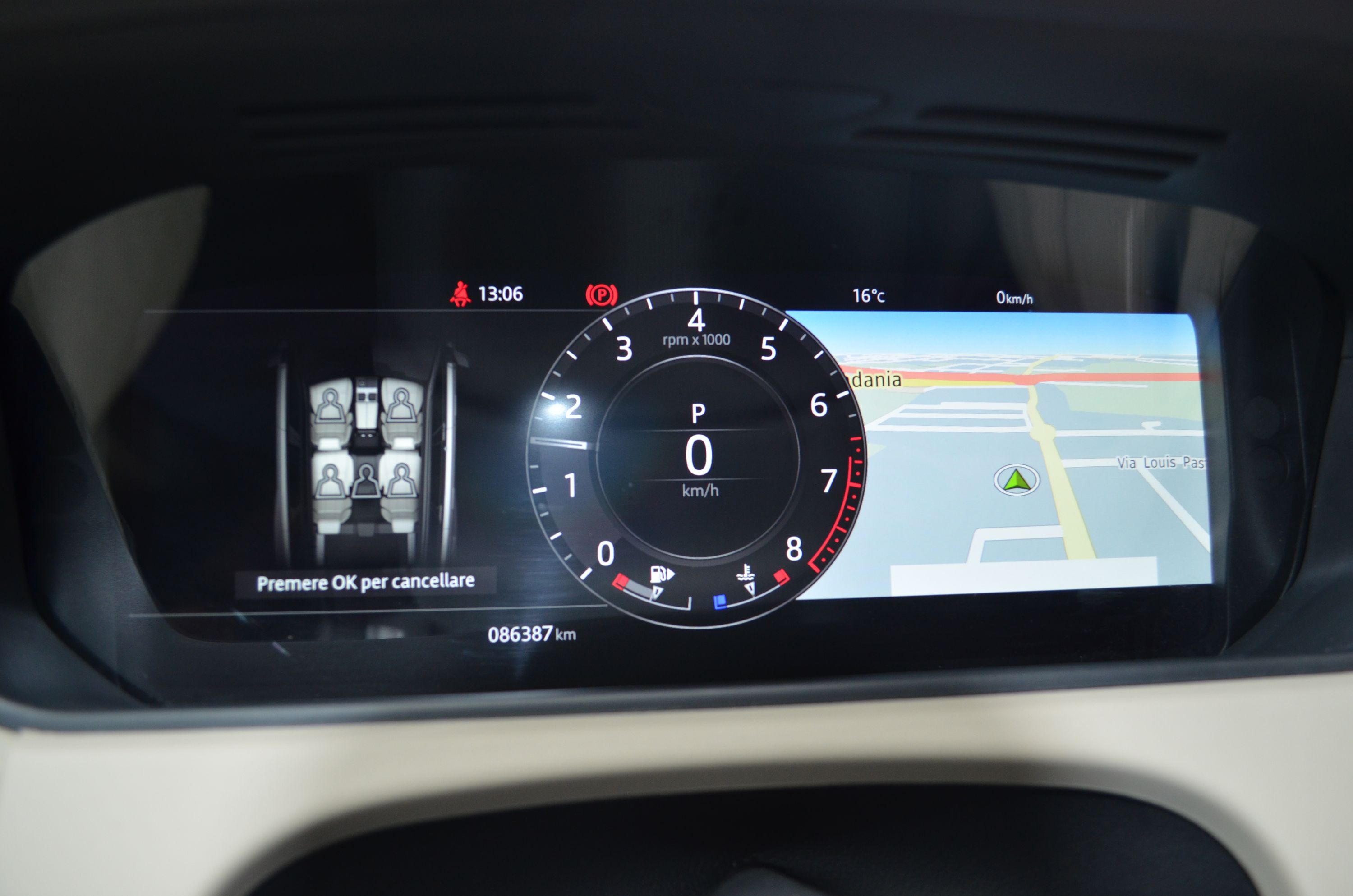 Land Rover Range Rover Velar 2.0 si4 HSE 250cv auto my19 2017 — foto 10