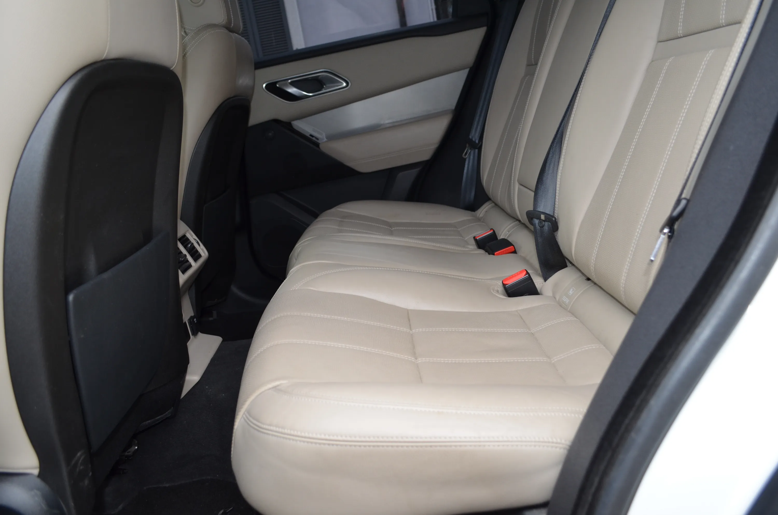Land Rover Velar 2.0 si4 HSE 250cv cerchi 22" 2017 — foto 45