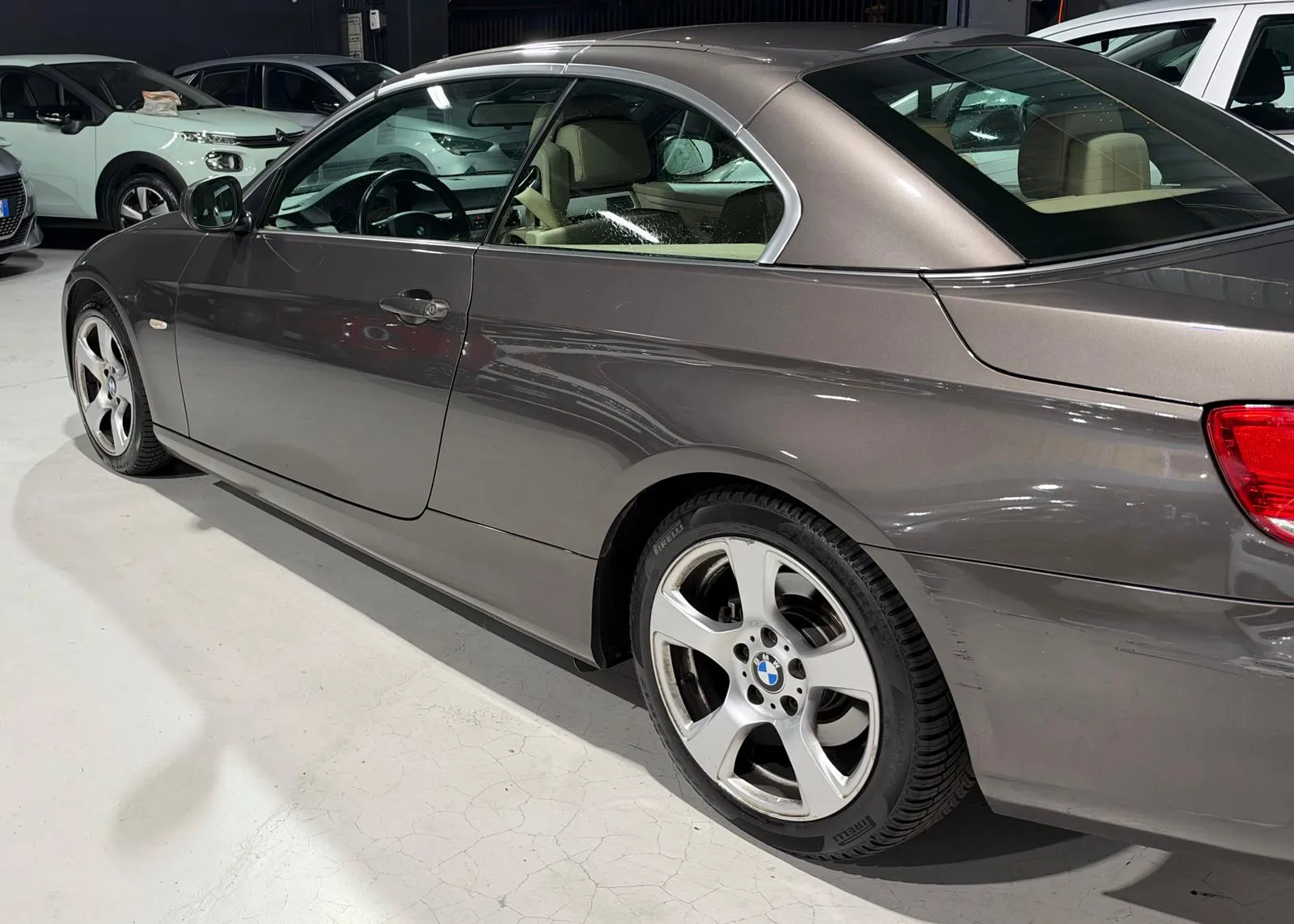 BMW 320i Cabrio Benzina Cambio Automatico 2010 — foto 4