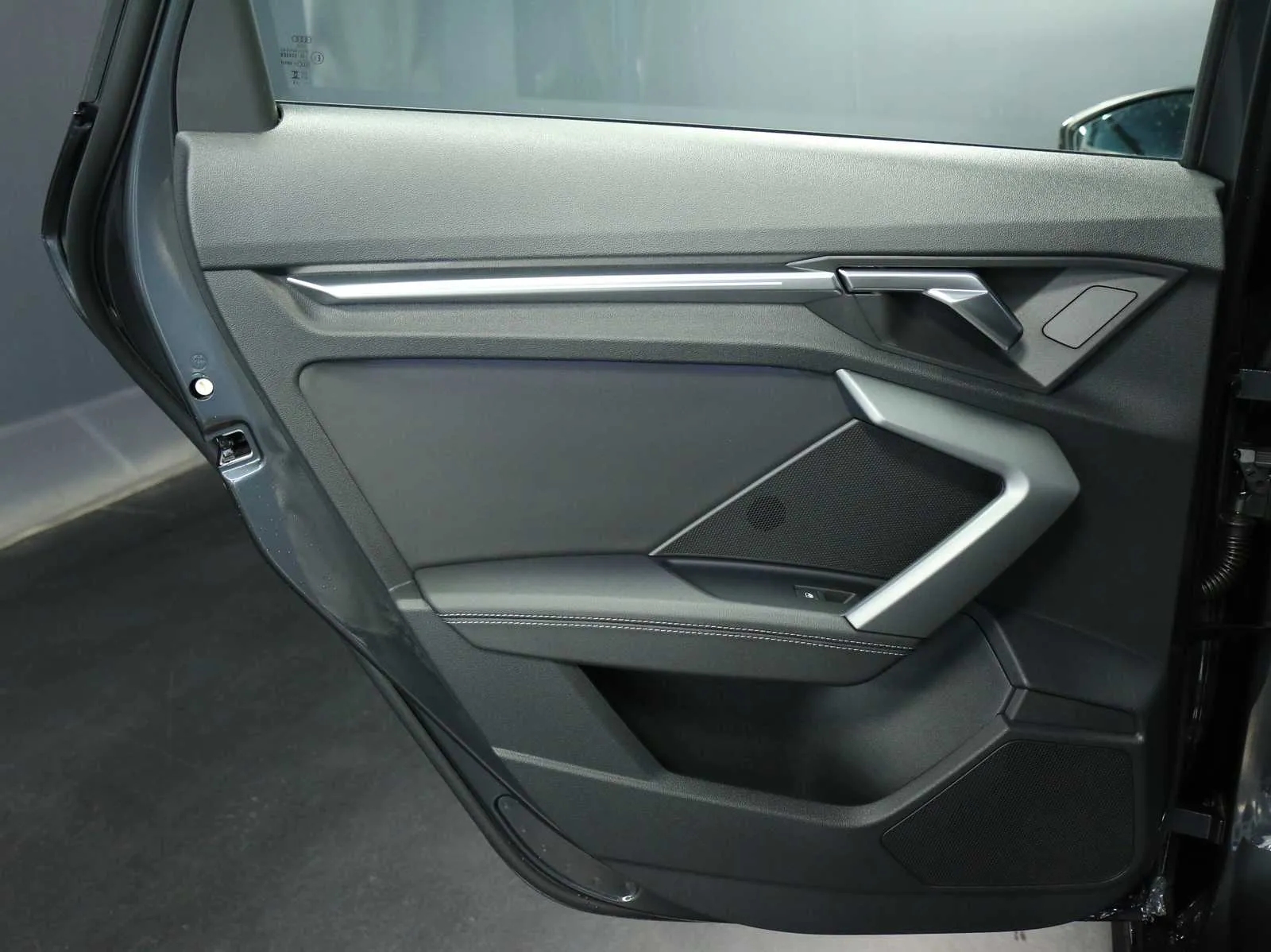 Audi A3 allstreet 2.0 tdi Identity Contrast 150cv s-tronic 2025 — foto 10