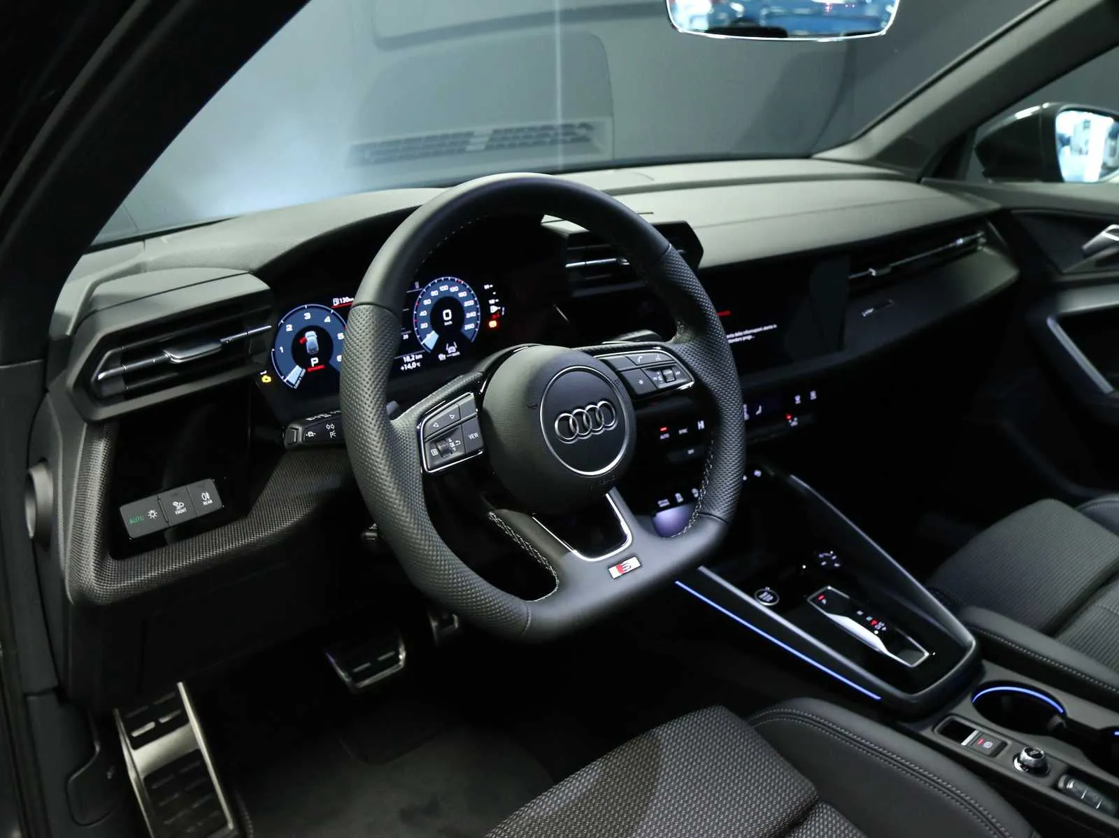 Audi A3 allstreet 2.0 tdi Identity Contrast 150cv s-tronic 2025 — foto 14