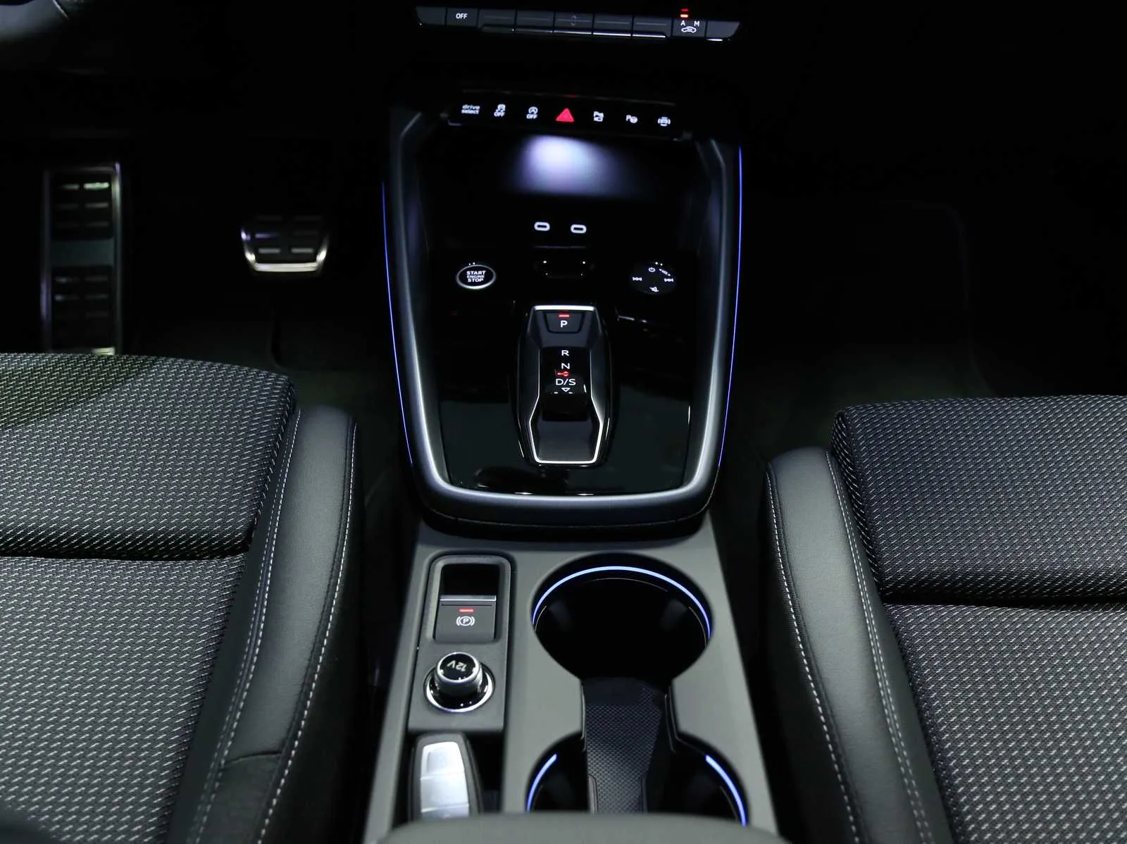 Audi A3 allstreet 2.0 tdi Identity Contrast 150cv s-tronic 2025 — foto 32