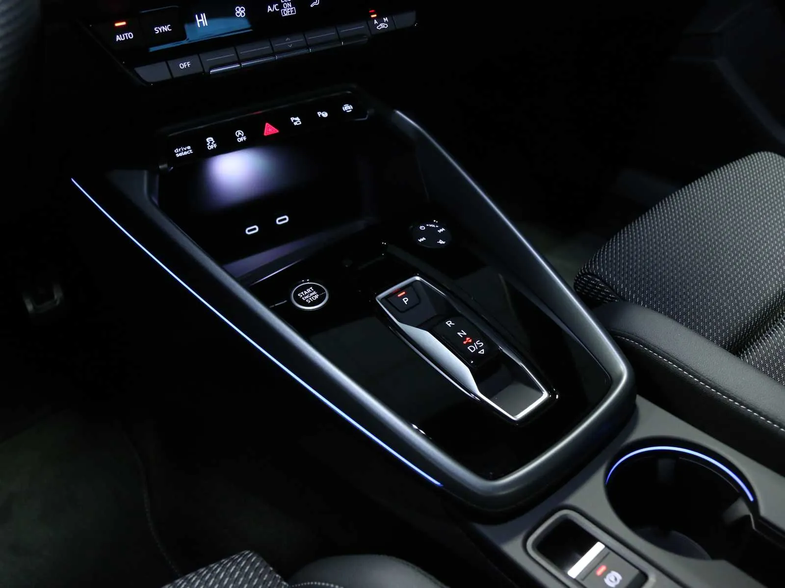 Audi A3 allstreet 2.0 tdi Identity Contrast 150cv s-tronic 2025 — foto 31