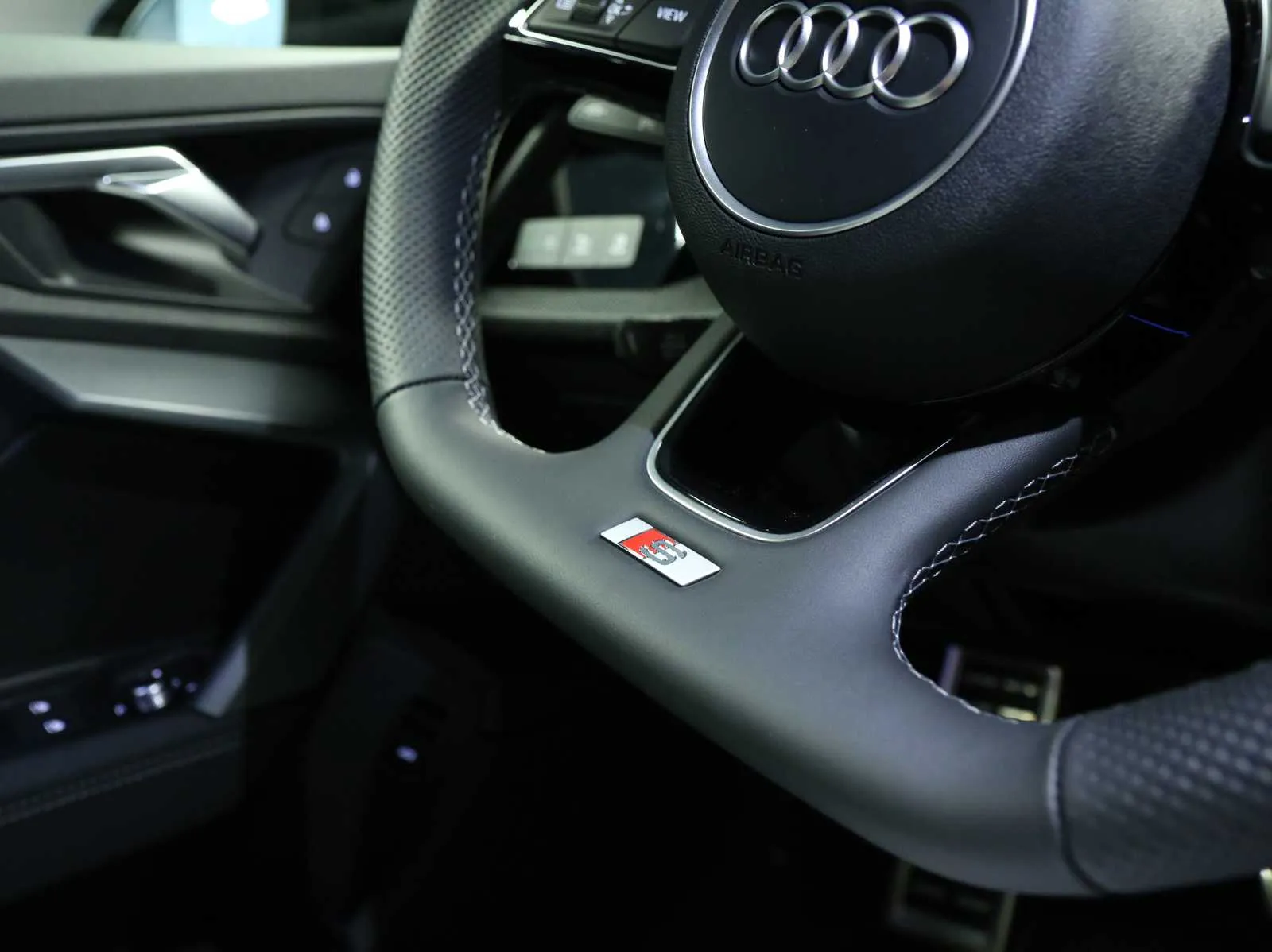Audi A3 allstreet 2.0 tdi Identity Contrast 150cv s-tronic 2025 — foto 19