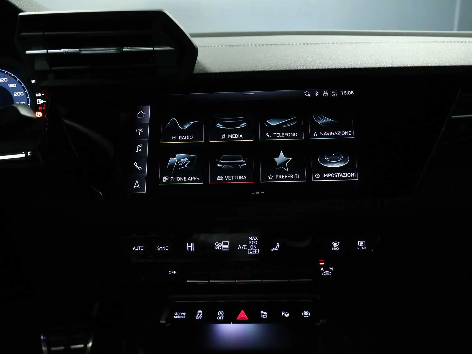 Audi A3 allstreet 2.0 tdi Identity Contrast 150cv s-tronic 2025 — foto 28