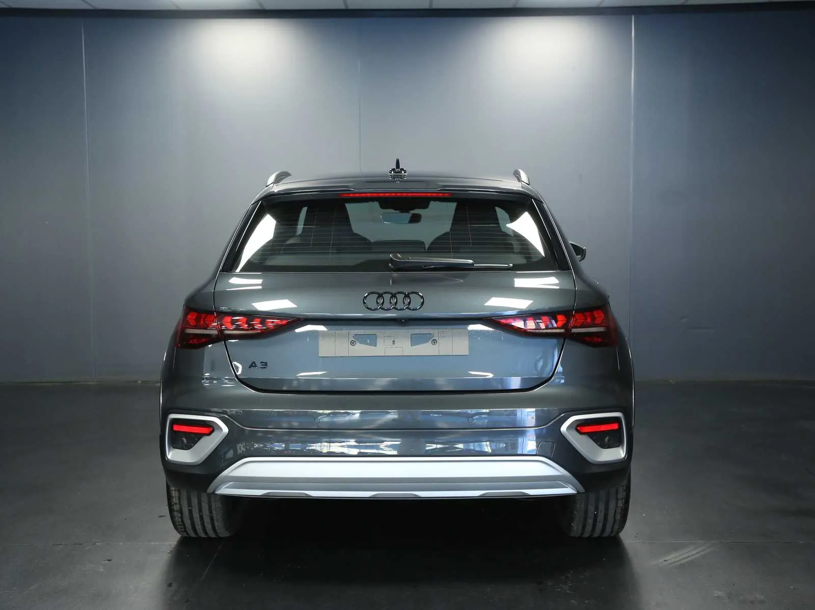 Audi A3 allstreet 2.0 tdi Identity Contrast 150cv s-tronic 2025 — foto 8