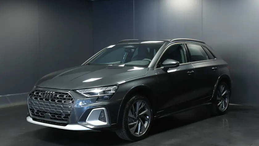 Audi A3 allstreet 2.0 tdi Identity Contrast 150cv s-tronic 2025