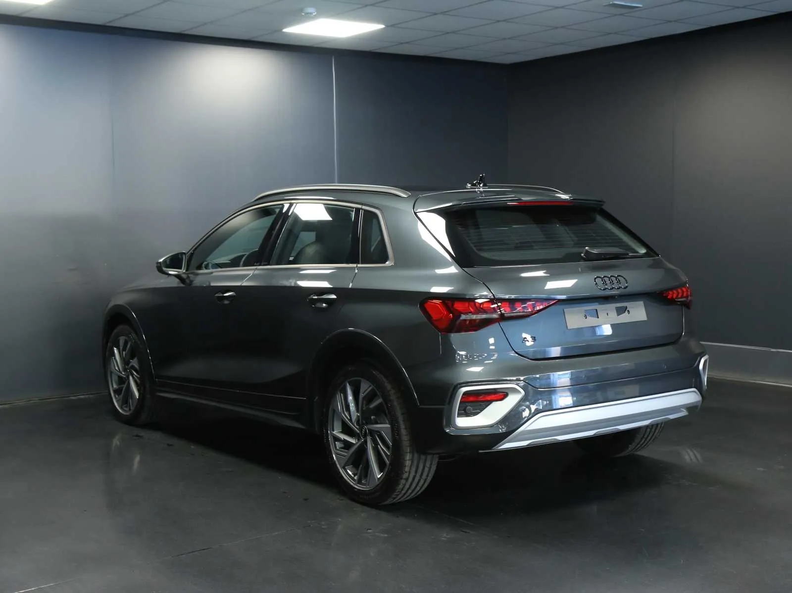 Audi A3 allstreet 2.0 tdi Identity Contrast 150cv s-tronic 2025 — foto 6