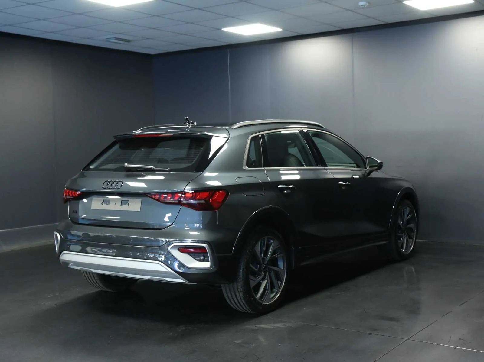 Audi A3 allstreet 2.0 tdi Identity Contrast 150cv s-tronic 2025 — foto 5