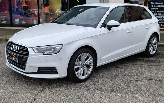 Audi A3 Sportback 30 1.5 g-tron Business 131cv s-tronic
