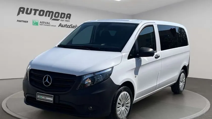 MERCEDES Vito Doppia cabina 6 posti furgone 2023