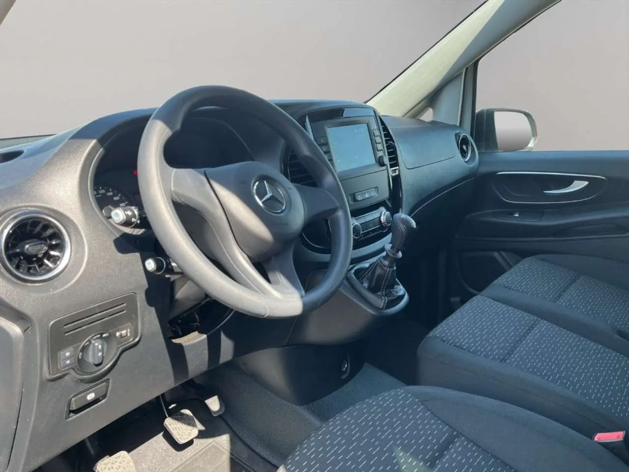 MERCEDES Vito Doppia cabina 6 posti furgone 2023 — foto 7