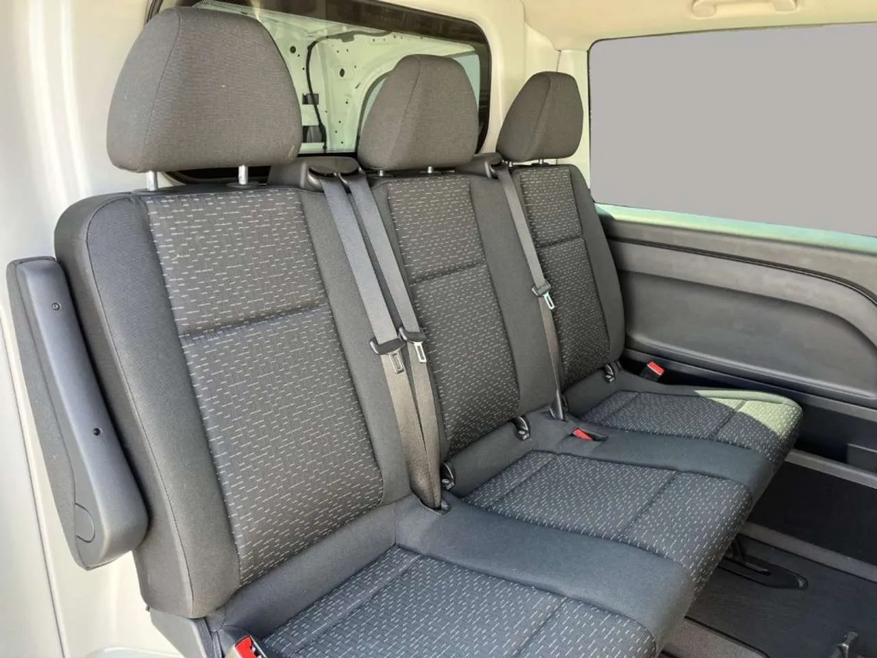 MERCEDES Vito Doppia cabina 6 posti furgone 2023 — foto 8