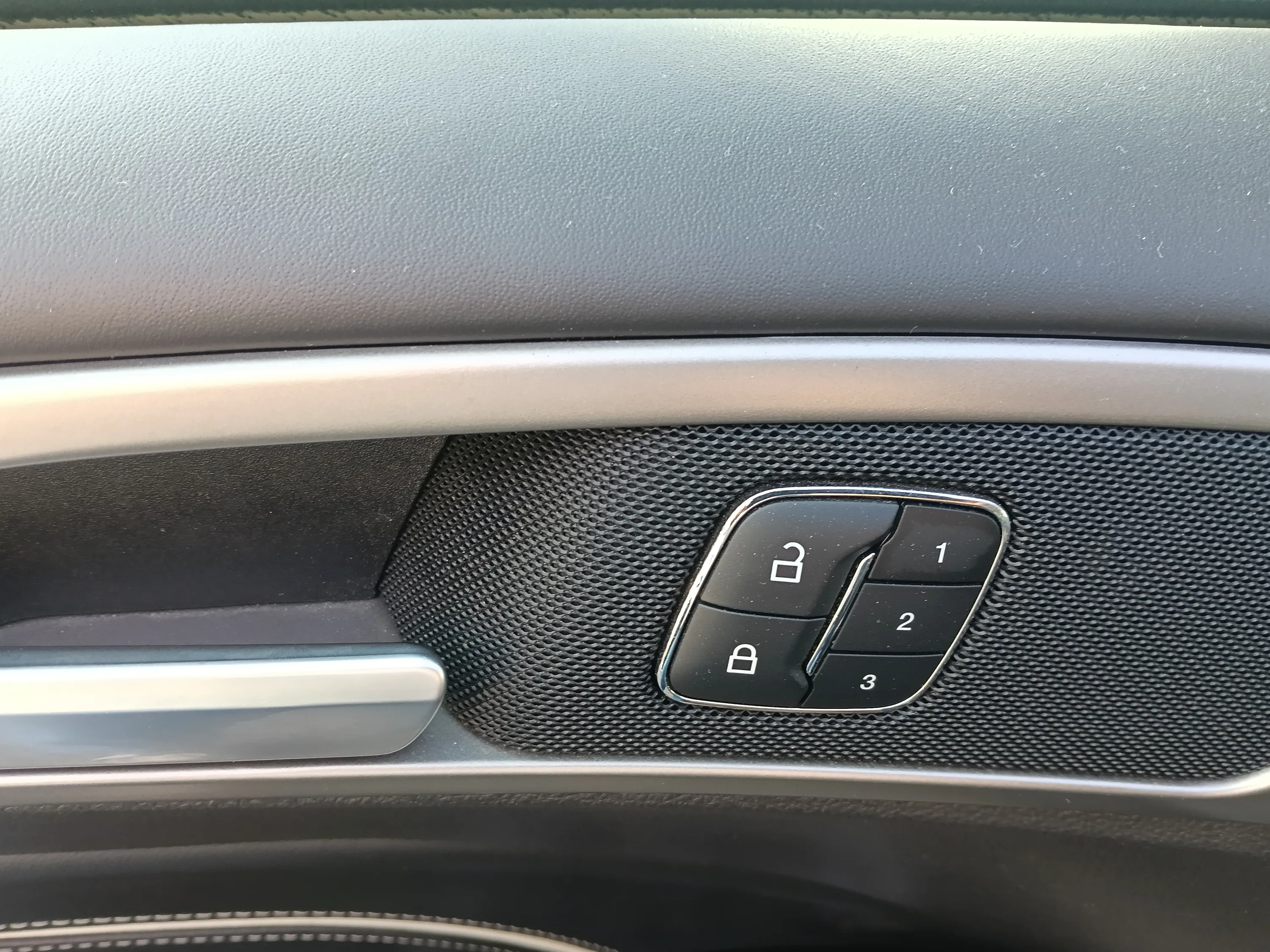 Ford Mondeo 4p 2.0 hybrid Vignale ecvt my18.75 2019 — foto 14