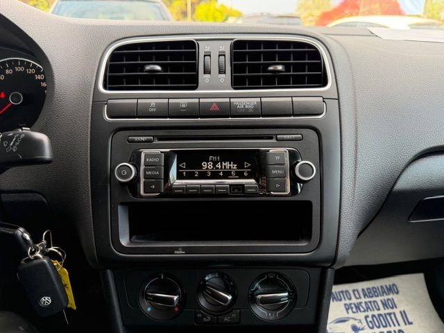 Volkswagen Polo 5p 1.2 Comfortline 70cv 2014 — foto 13