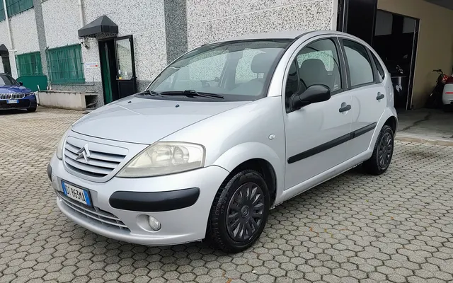 Citroen C3 1.1 Exclusive (exclusive style)