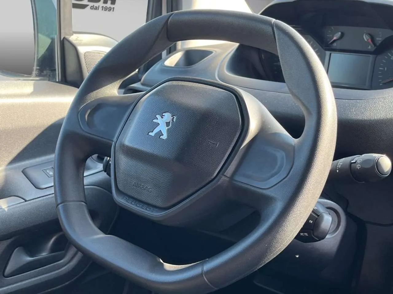 PEUGEOT Partner 100CV ALLESTITO 3 POSTI 2022 — foto 11