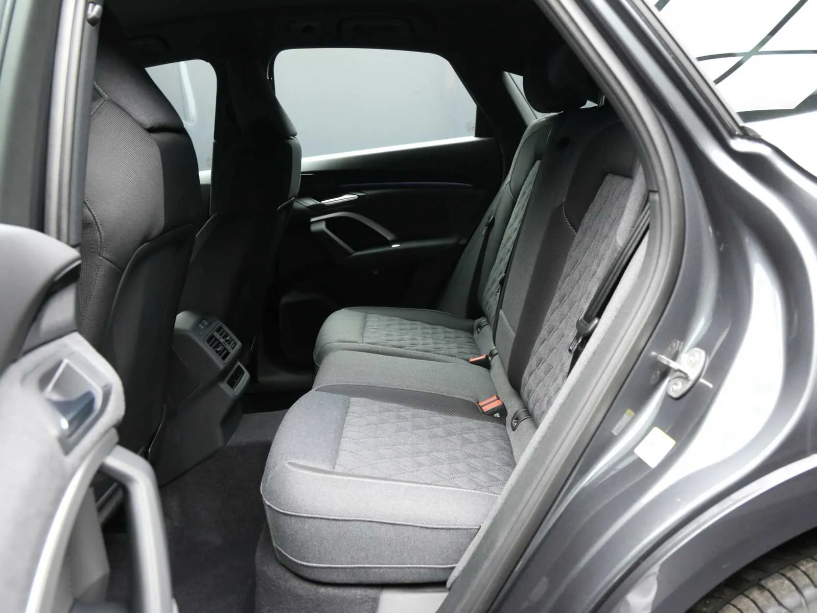 Audi Q5 Sportback 2.0 tdi mhev+ S line edition quattro 204cv s-tronic 2025 — foto 4