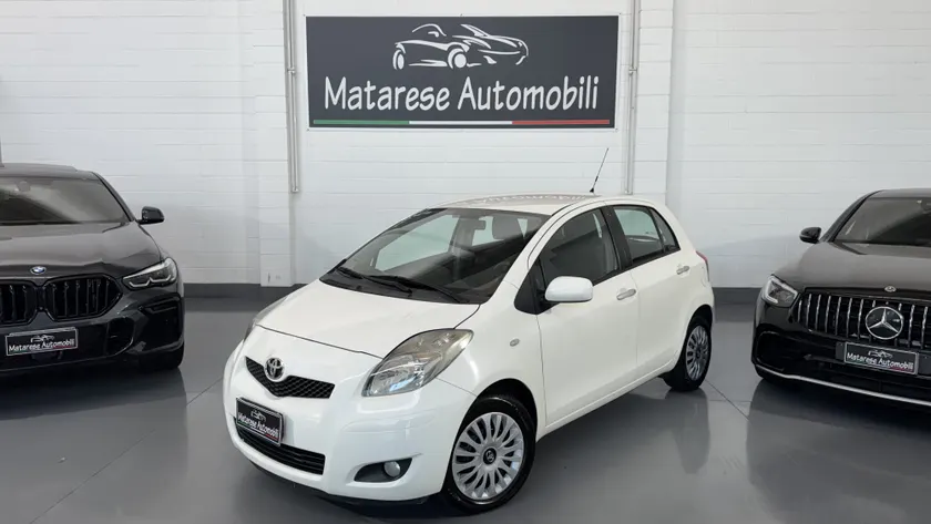 Toyota Yaris Sol 5p 1.3cc 100cv OK Neopatentati Automatica 2011