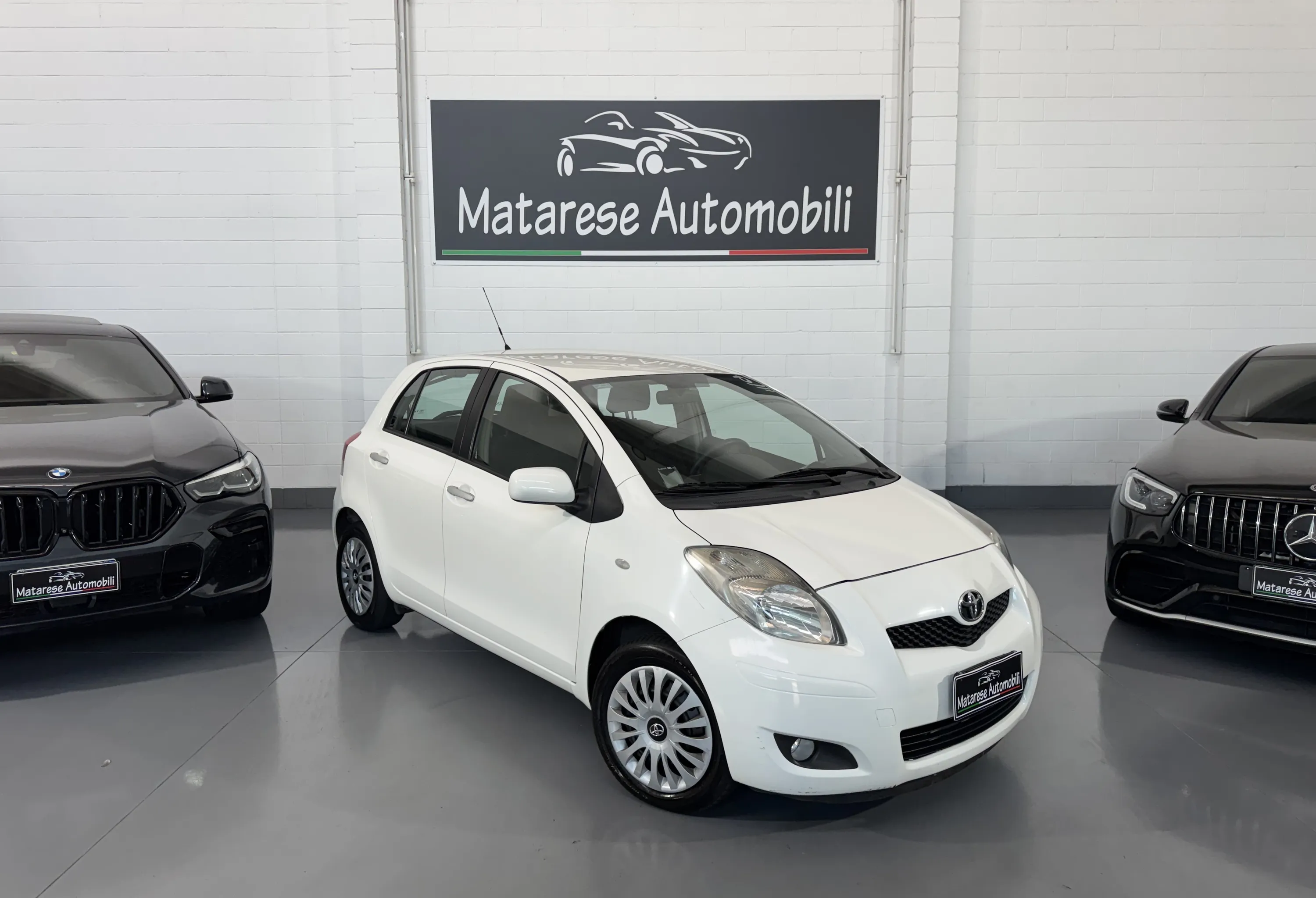 Toyota Yaris Sol 5p 1.3cc 100cv OK Neopatentati Automatica 2011 — foto 4