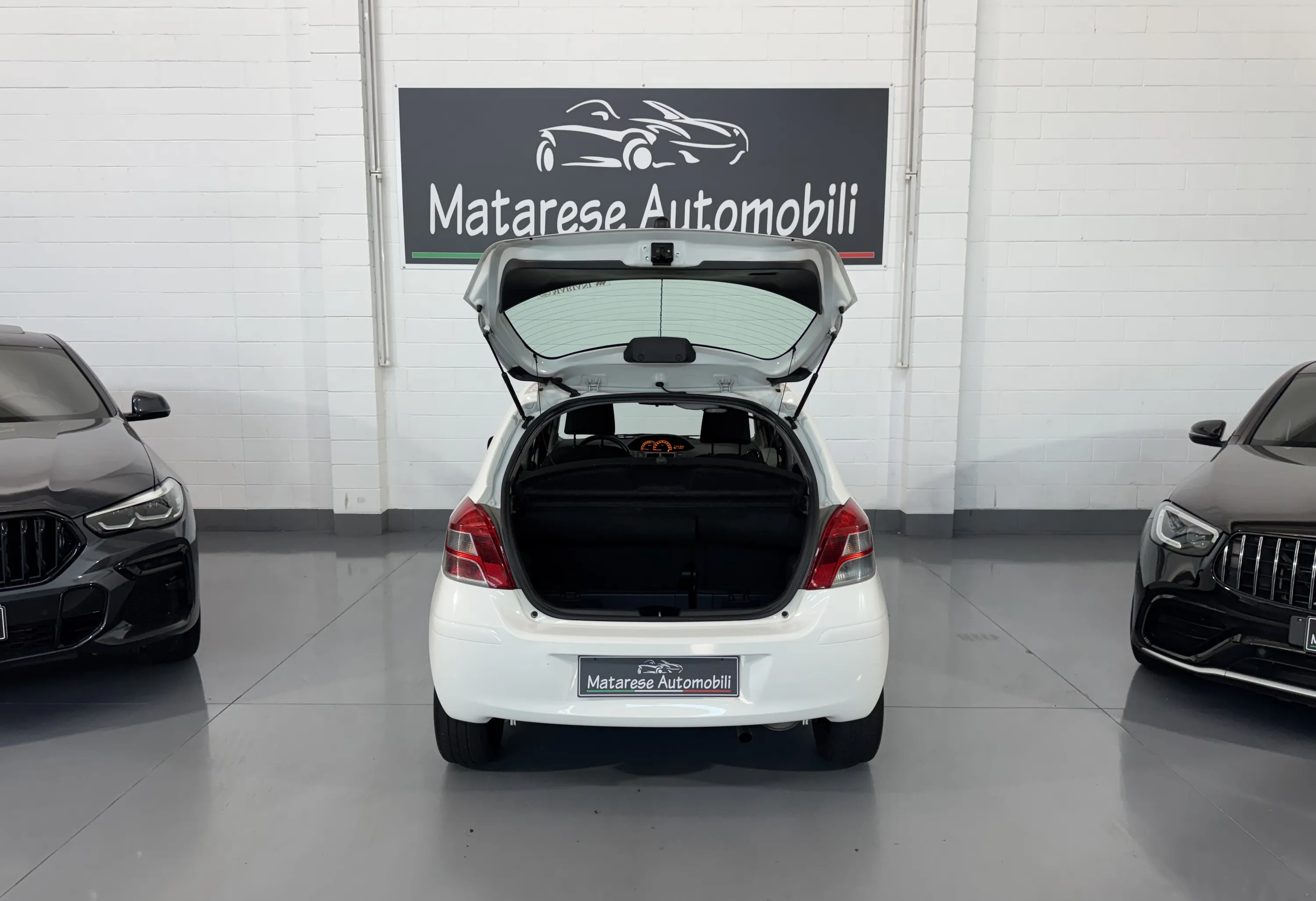 Toyota Yaris Sol 5p 1.3cc 100cv OK Neopatentati Automatica 2011 — foto 6