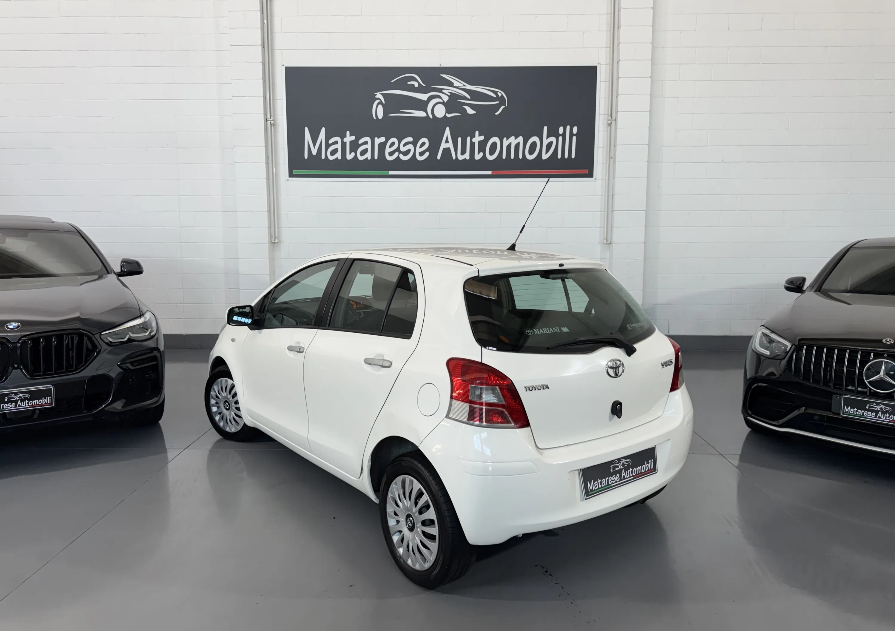 Toyota Yaris Sol 5p 1.3cc 100cv OK Neopatentati Automatica 2011 — foto 3