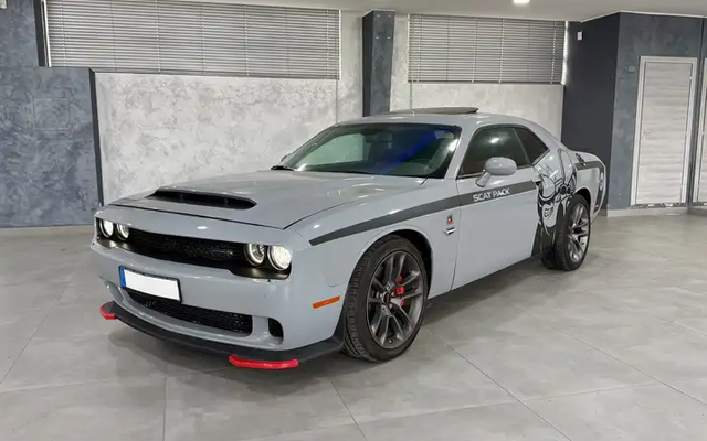 Dodge Challenger