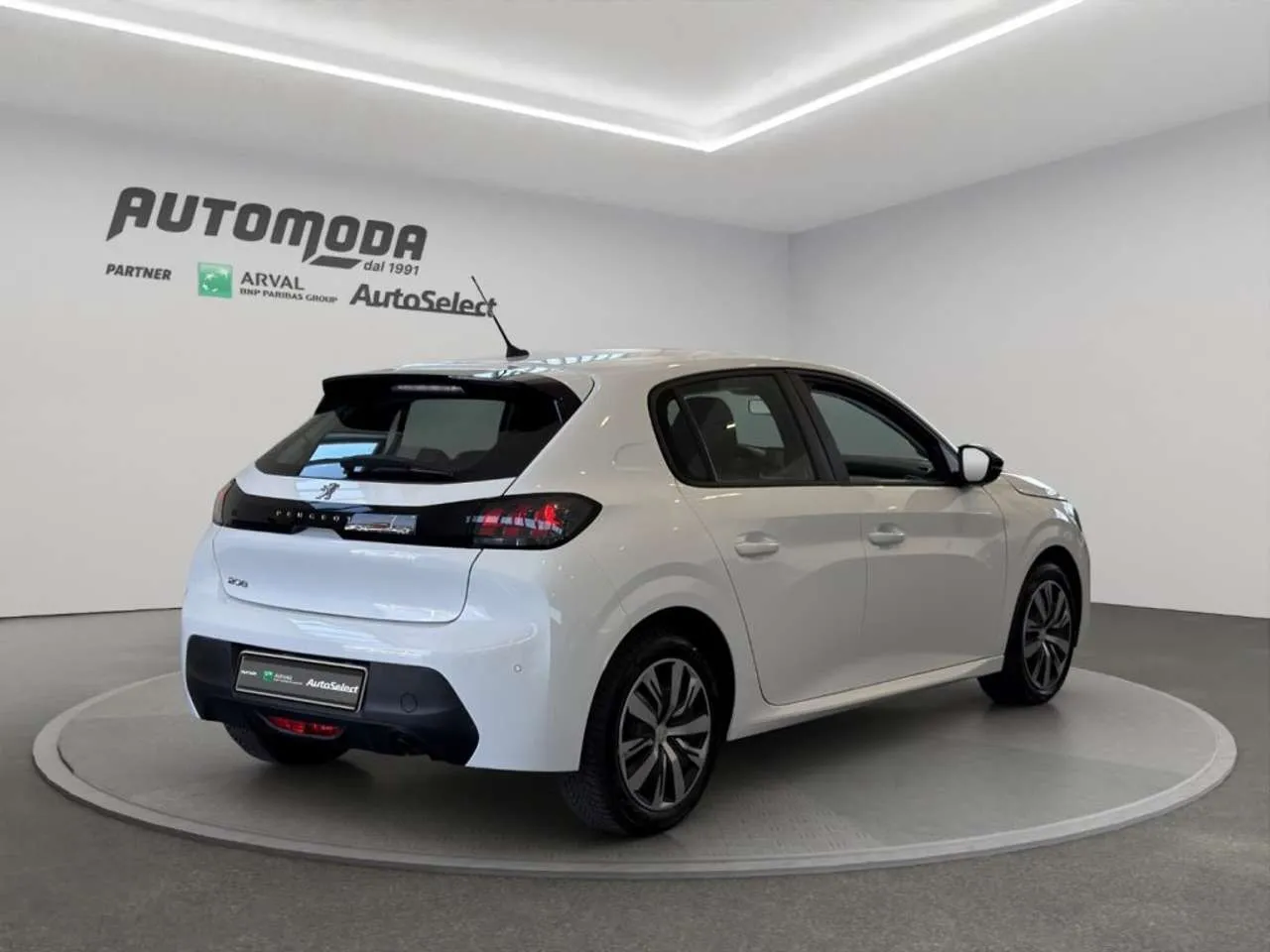 Peugeot 208 1.5 DIESEL KM 0 2023 — foto 4