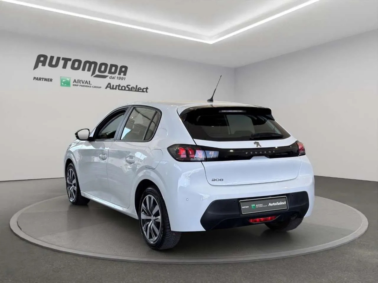 Peugeot 208 1.5 DIESEL KM 0 2023 — foto 6