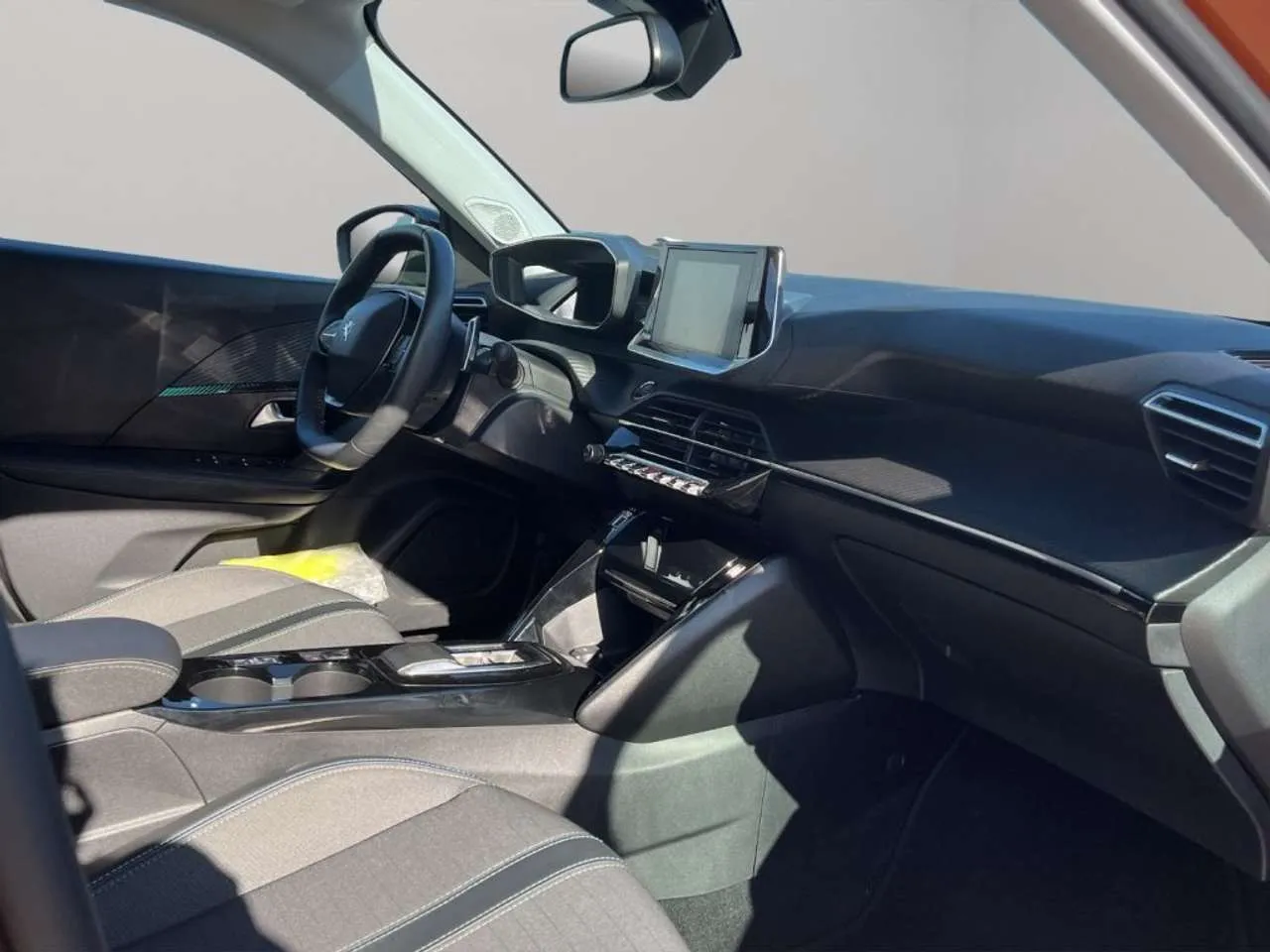 Peugeot 2008 1.5 130 CV AUTOCARRO N1 2022 — foto 9