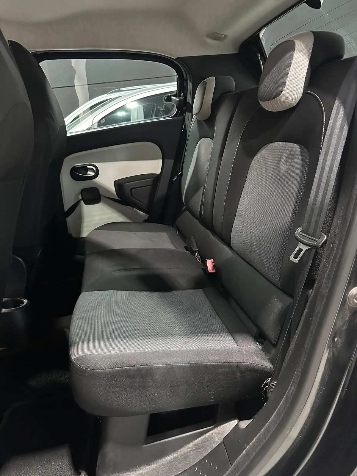 Renault Twingo Benzina Neopatentati 2015 — foto 13