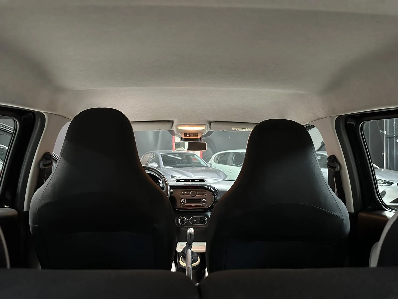 Renault Twingo Benzina Neopatentati 2015 — foto 12