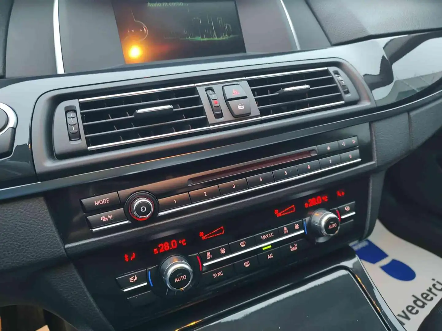 BMW 520d Touring Business 190cv auto 2016 — foto 6