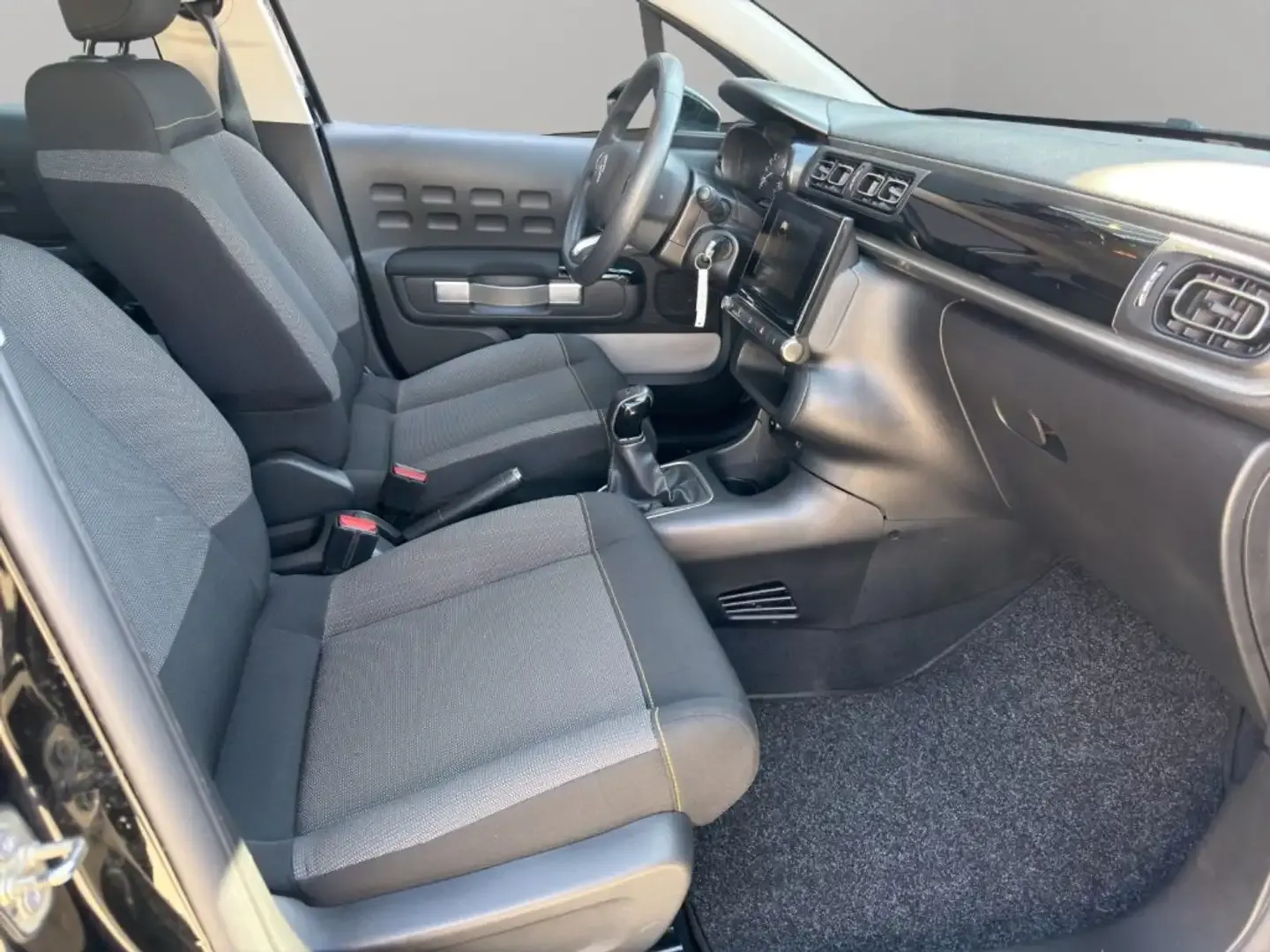 Citroen C3 1.2 puretech Shine s&s 83cv 2022 — foto 9