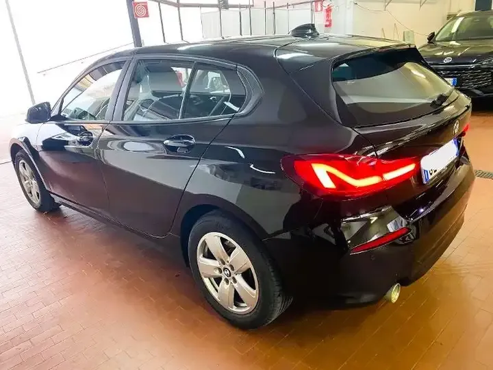 BMW 116i Advantage auto 2022 — foto 6