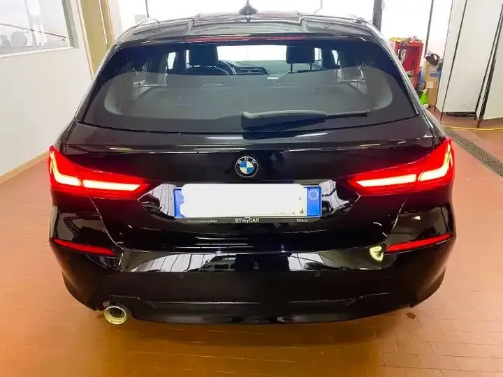 BMW 116i Advantage auto 2022 — foto 5