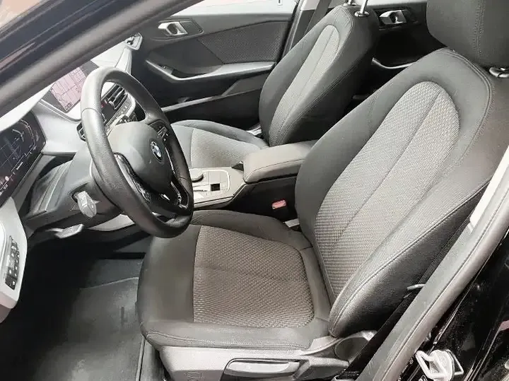 BMW 116i Advantage auto 2022 — foto 14