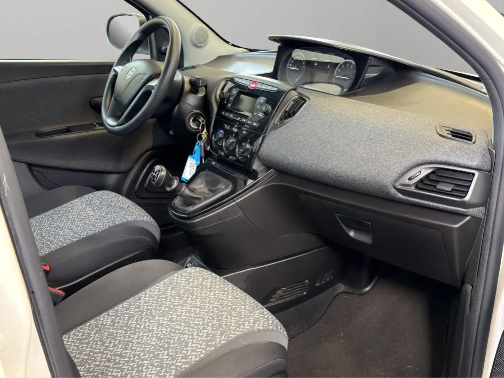 Lancia 1.2 69 CV 2020 — foto 9