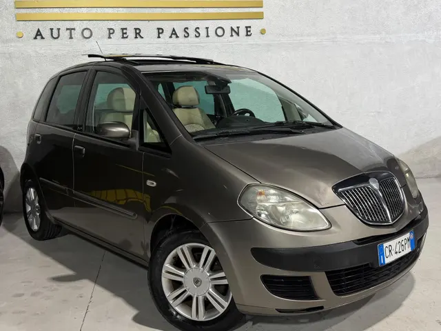 Lancia Benzina+Tetto+Pelle