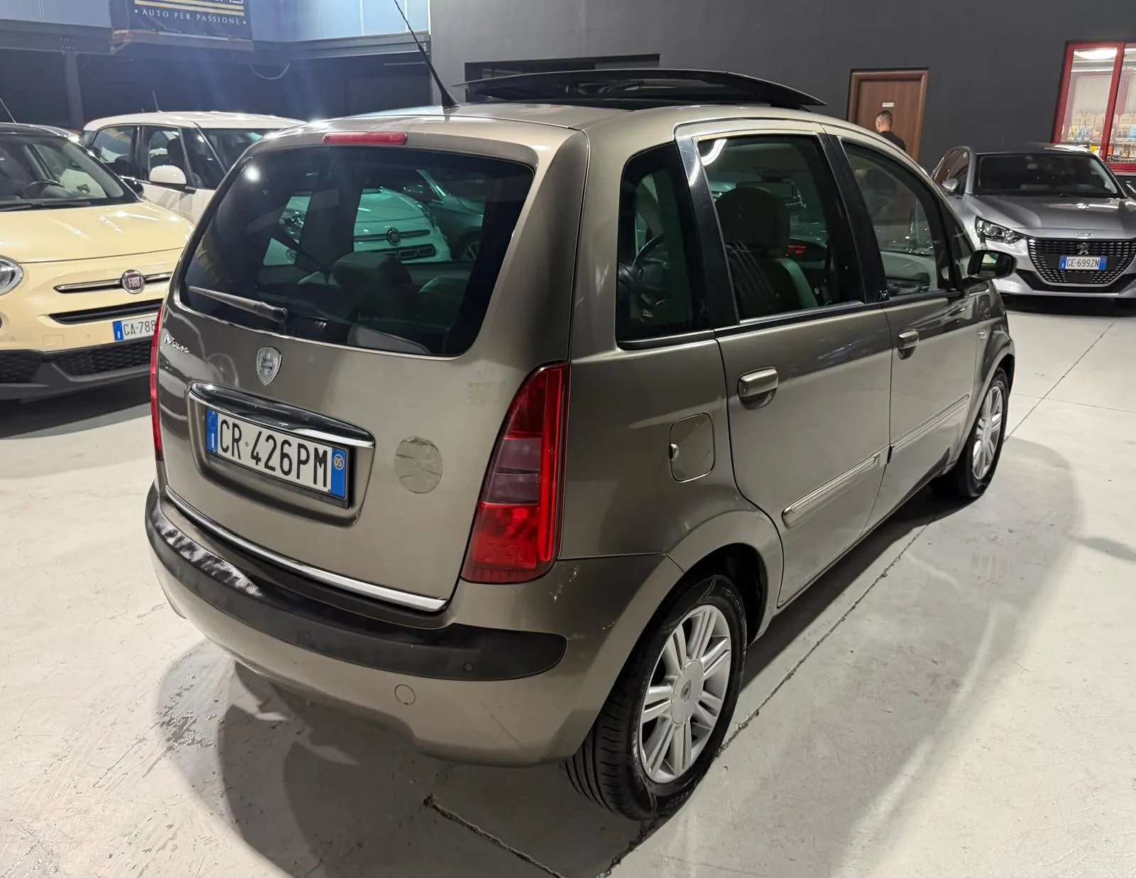 Lancia Benzina+Tetto+Pelle 2005 — foto 6