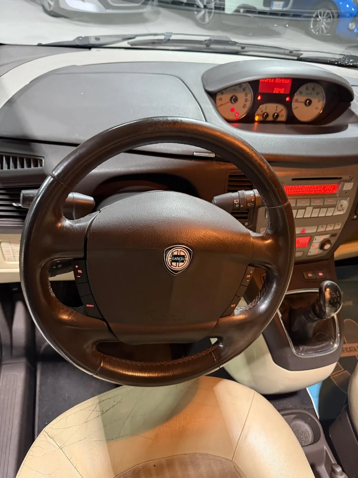 Lancia Benzina+Tetto+Pelle 2005 — foto 8