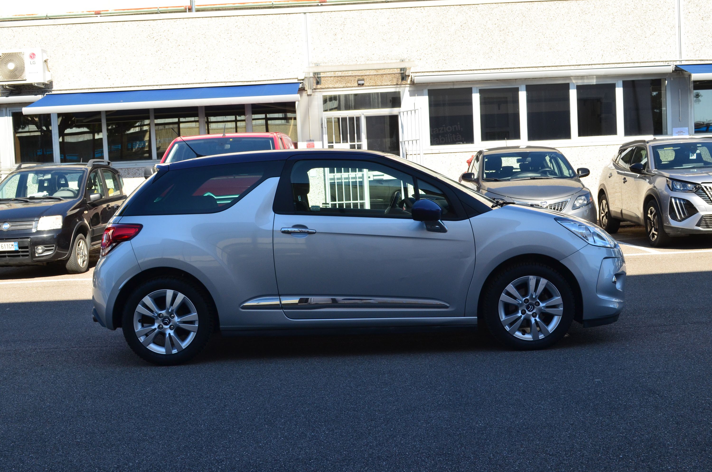 Citroen DS3 1.2 puretech (vti) So Chic 82cv 2013 — foto 3