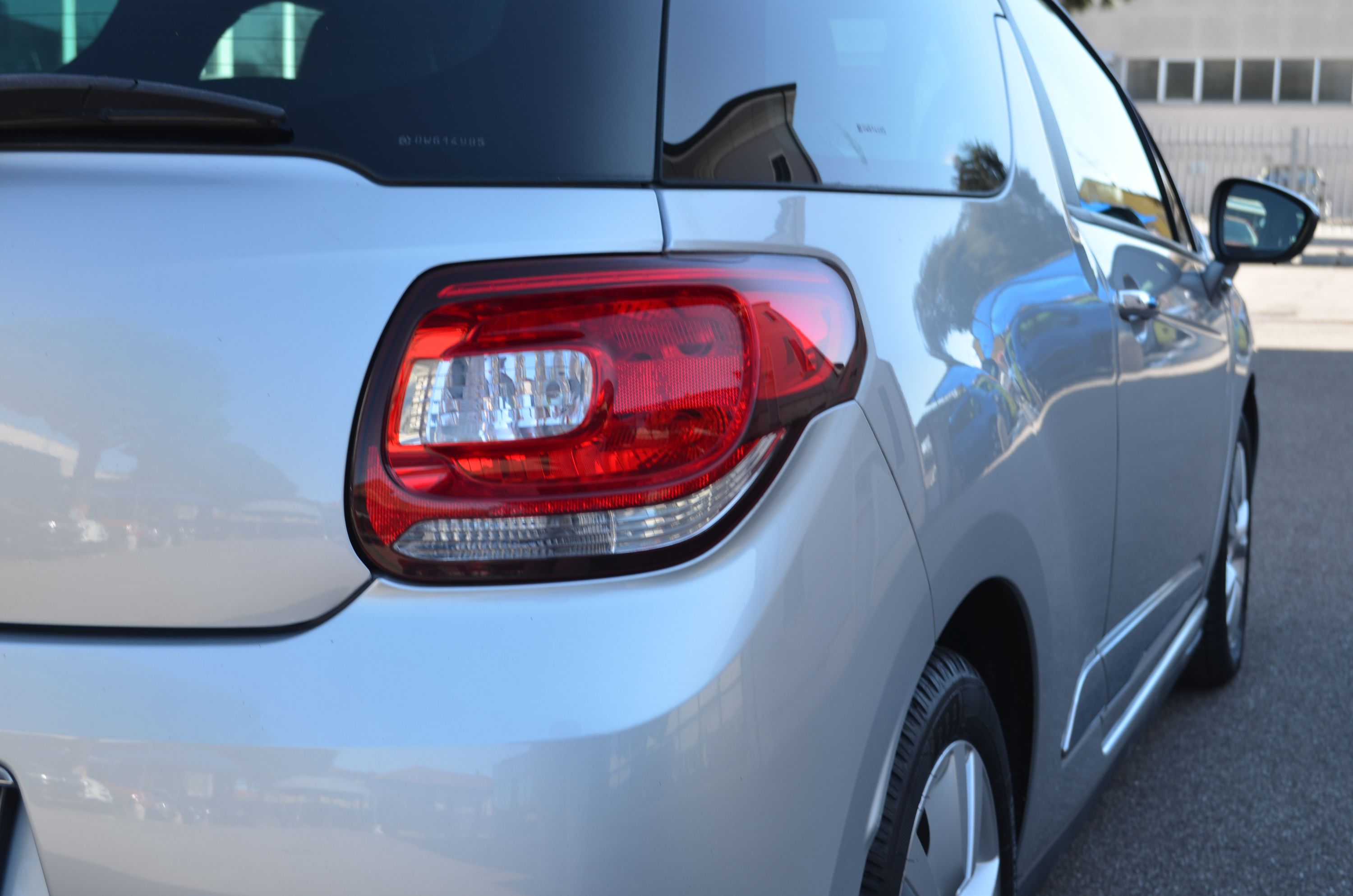 Citroen DS3 1.2 puretech (vti) So Chic 82cv 2013 — foto 13