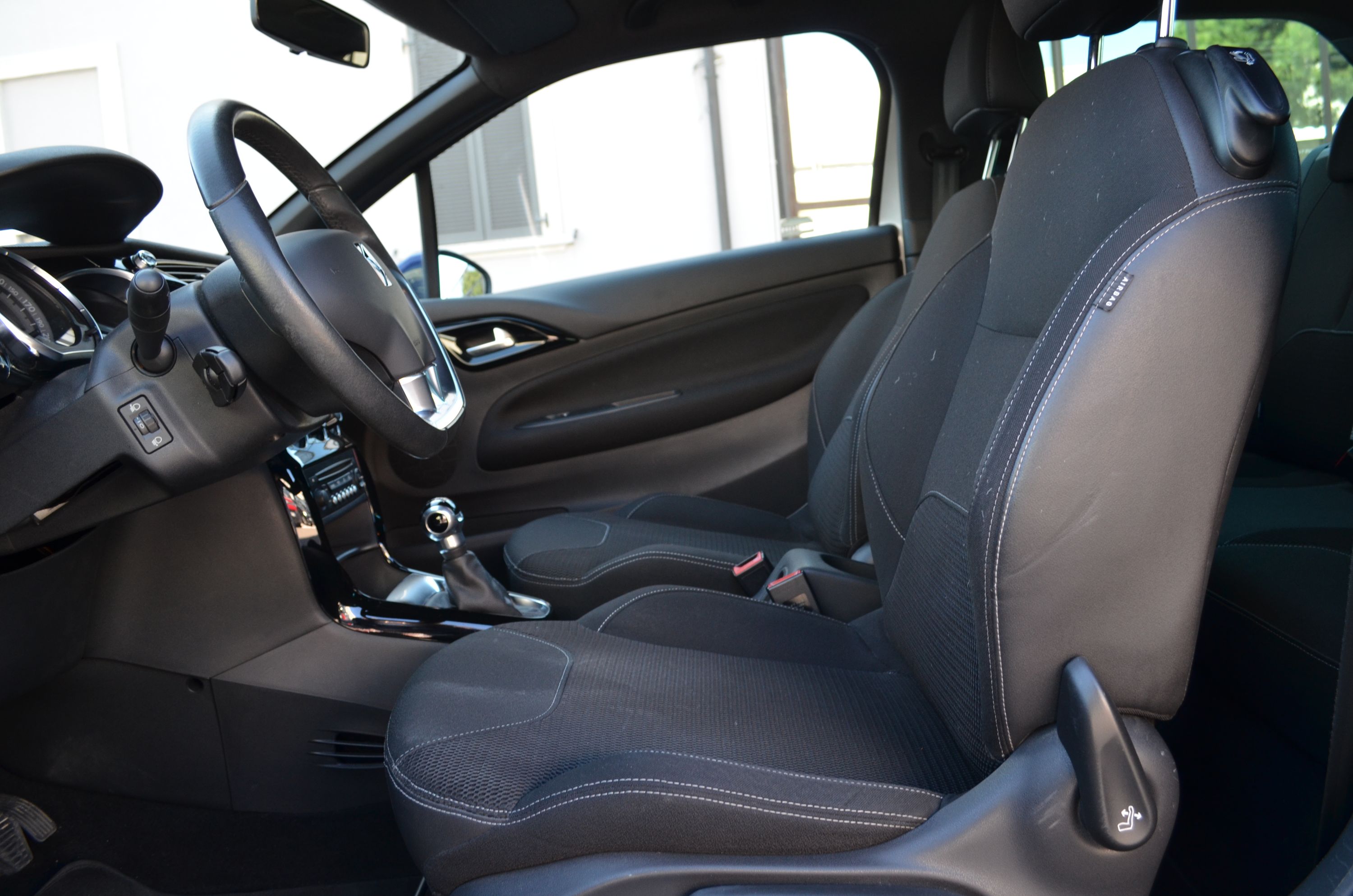Citroen DS3 1.2 puretech (vti) So Chic 82cv 2013 — foto 8