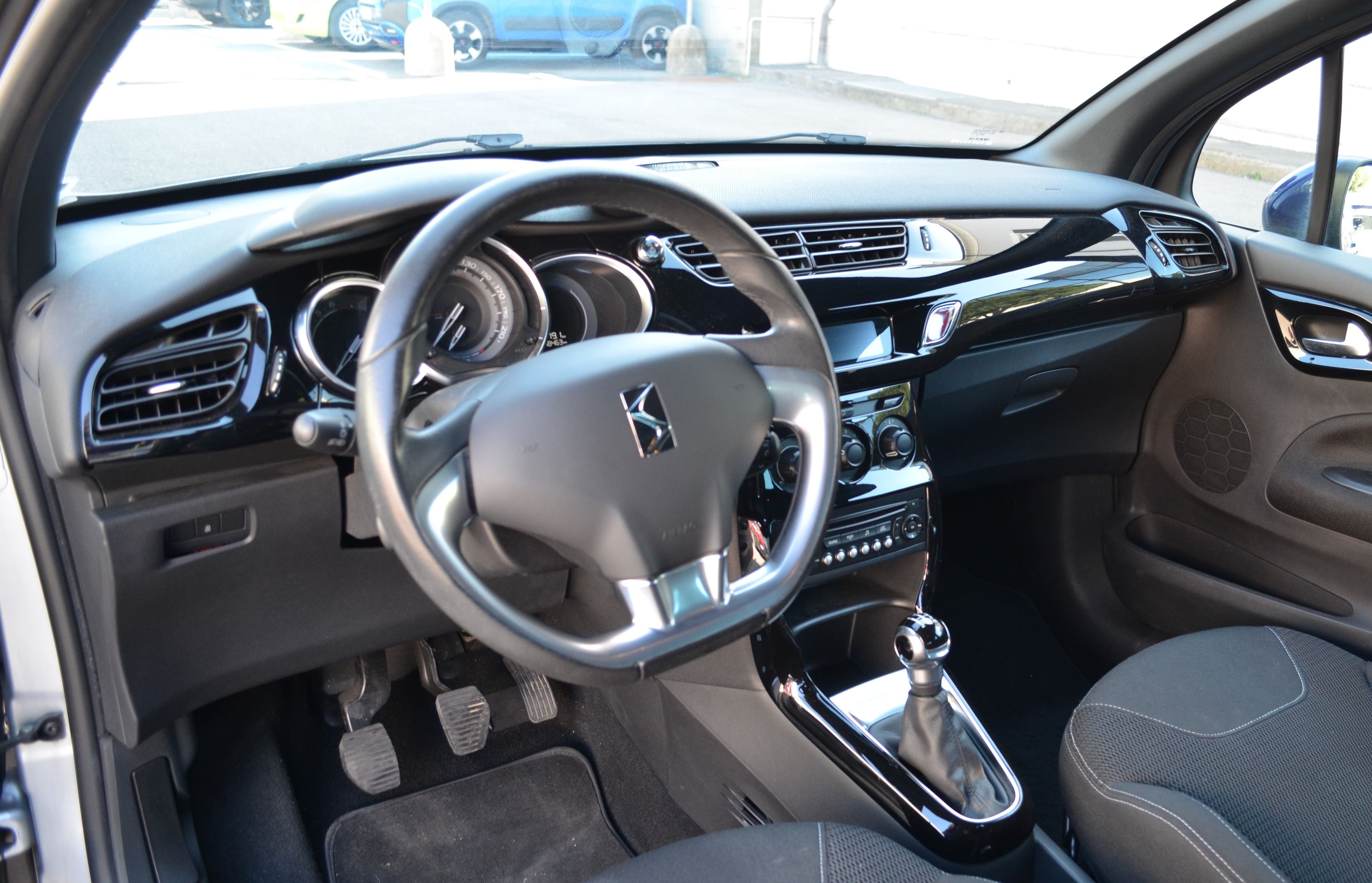 Citroen DS3 1.2 puretech (vti) So Chic 82cv 2013 — foto 7